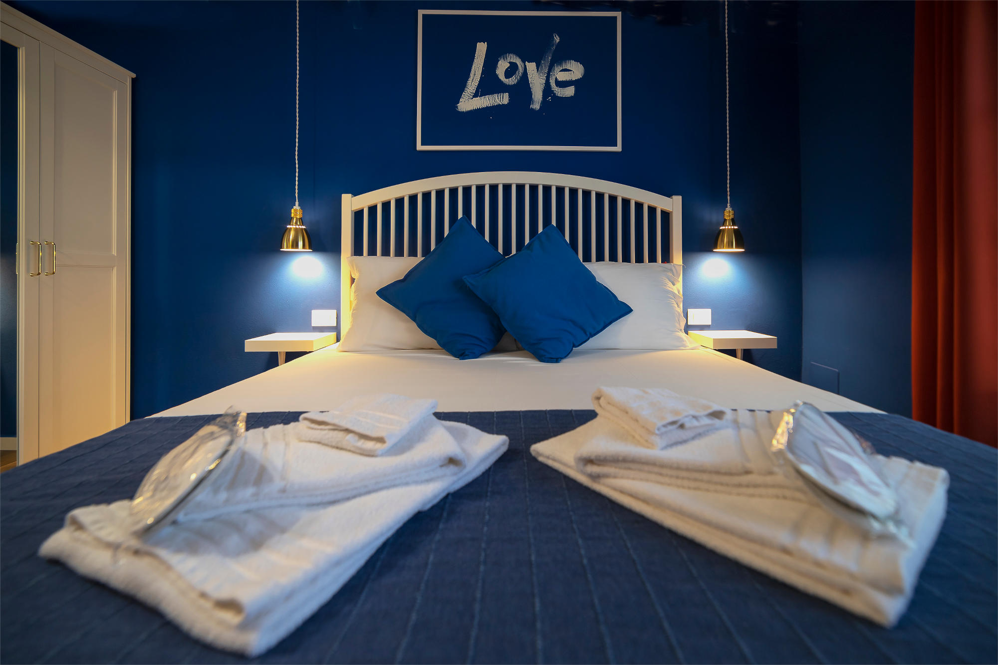 Le Saline B&B Siracusa Camera Blue: letto matrimoniale