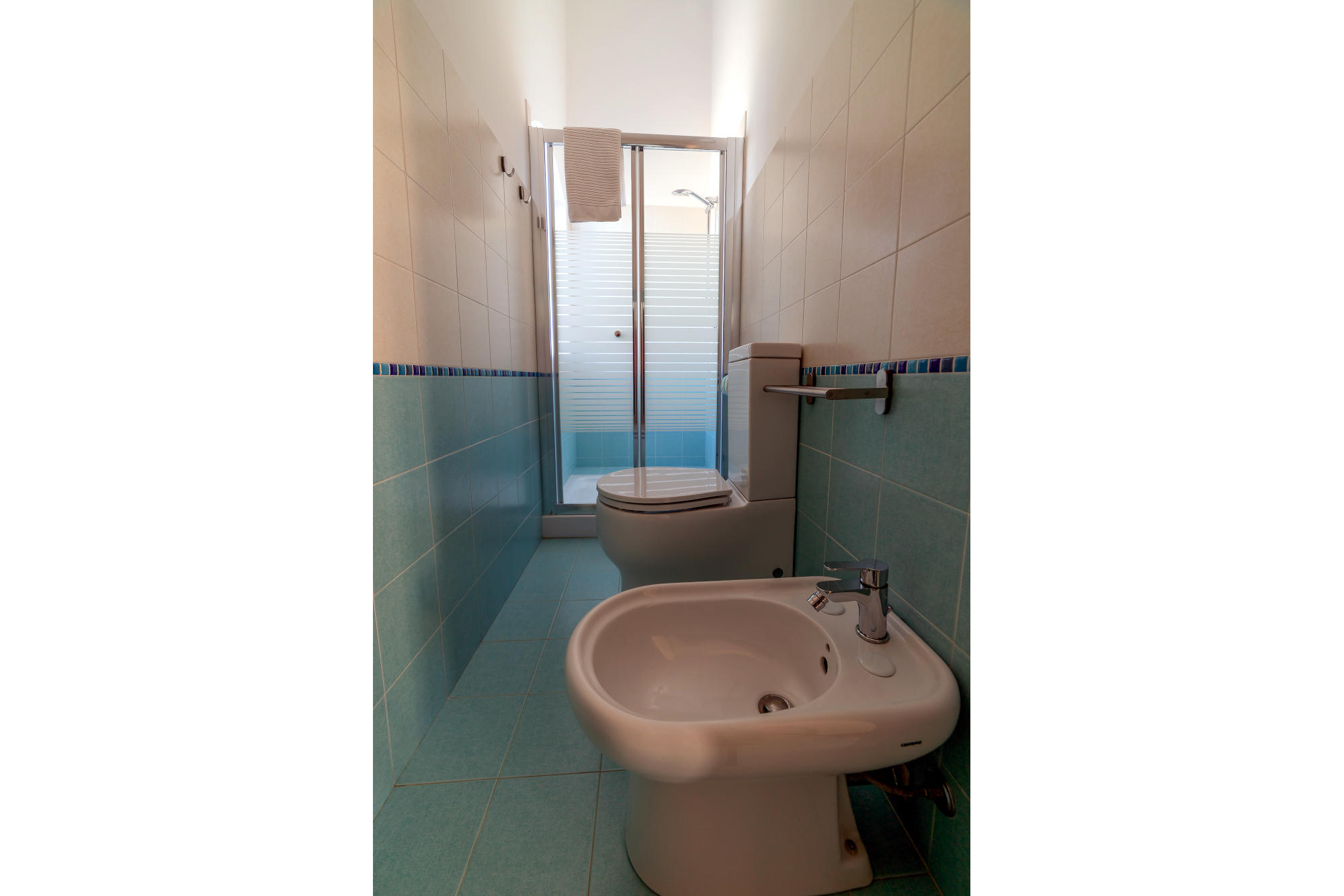 Le Saline B&B Siracusa Camera Grey: stanza da bagno